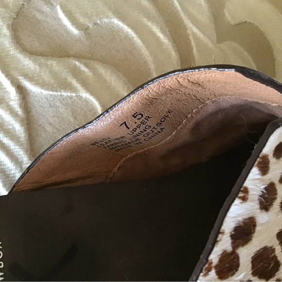 Yellow Box Leopard Print Mules - Picture 5 of 10